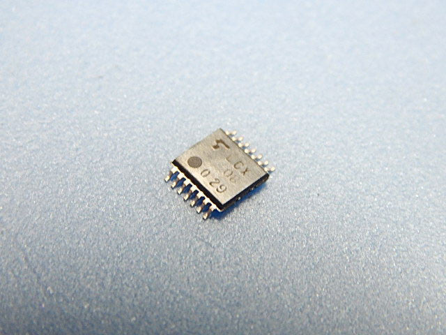 74LCX08M