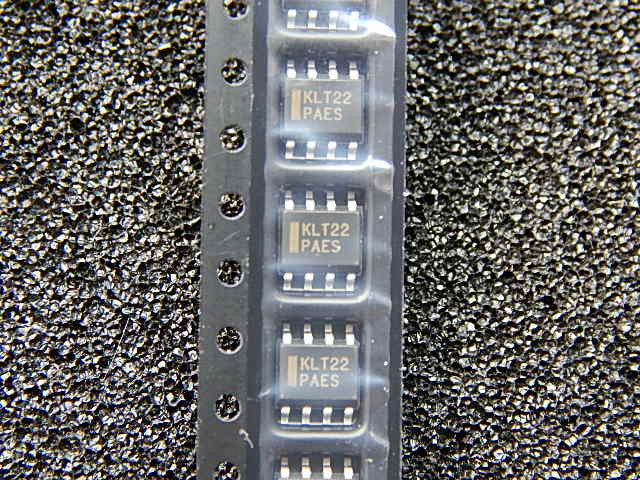 MC100ELT22D