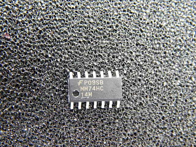 MM74AC14M