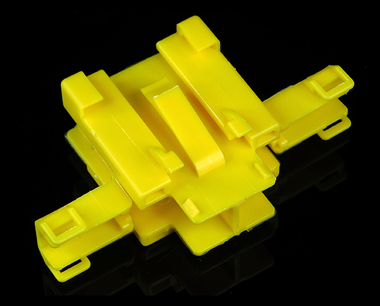 300405