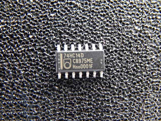 74HC14D