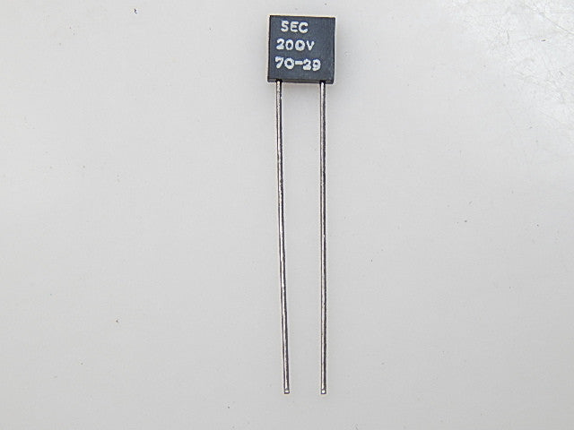 CK05BX272K