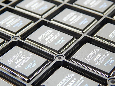 EPM7128EQC100-10