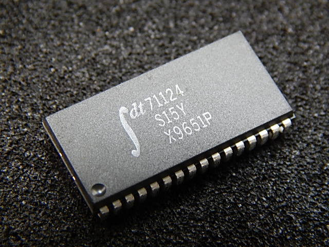 IDT71124S15Y