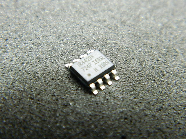 IR4428STRPBF