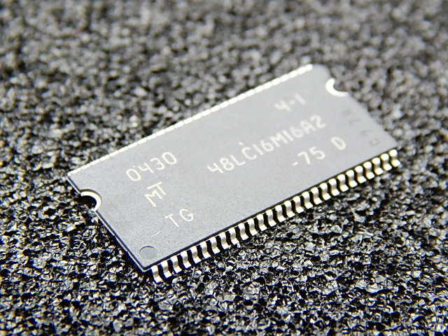 MT48LC16M16A2TG-75:D