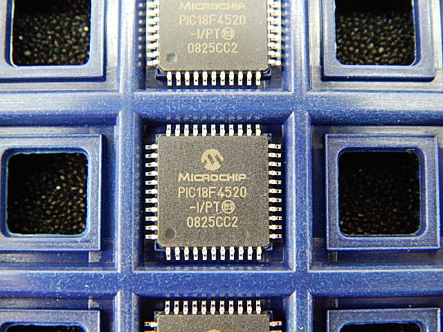 PIC18F4520-I/PT
