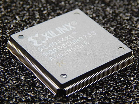XC4044XL-2HQ208C