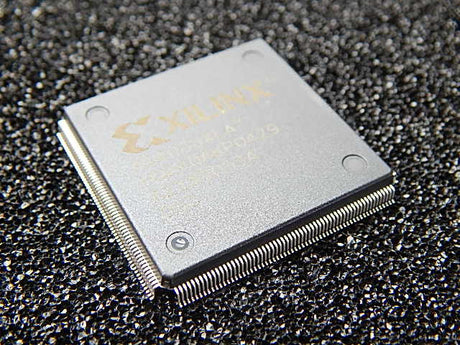 XC4085XLA-09HQ240C