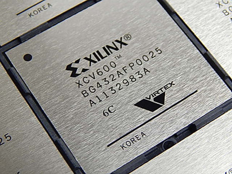 XCV600-6BG432C